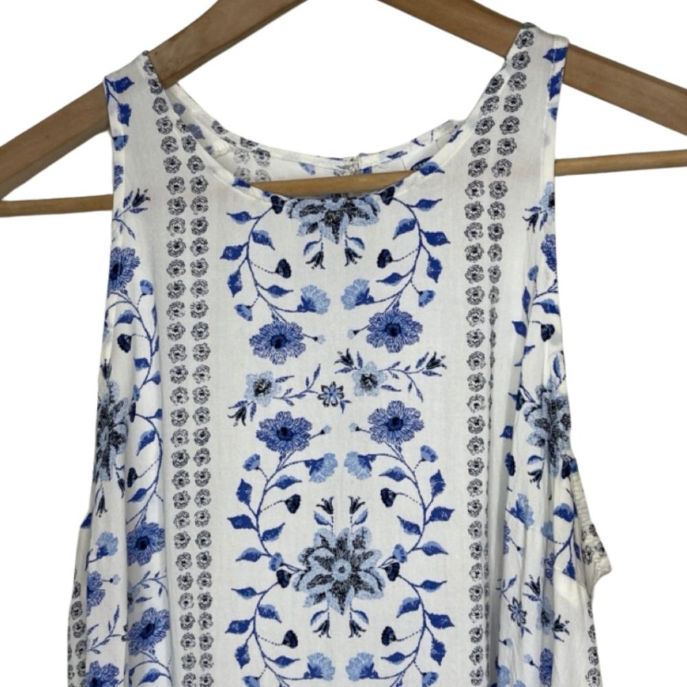 OLD NAVY | Blue and White Floral Sleeveless Racerback Blouse | Size M - Picture 2 of 8